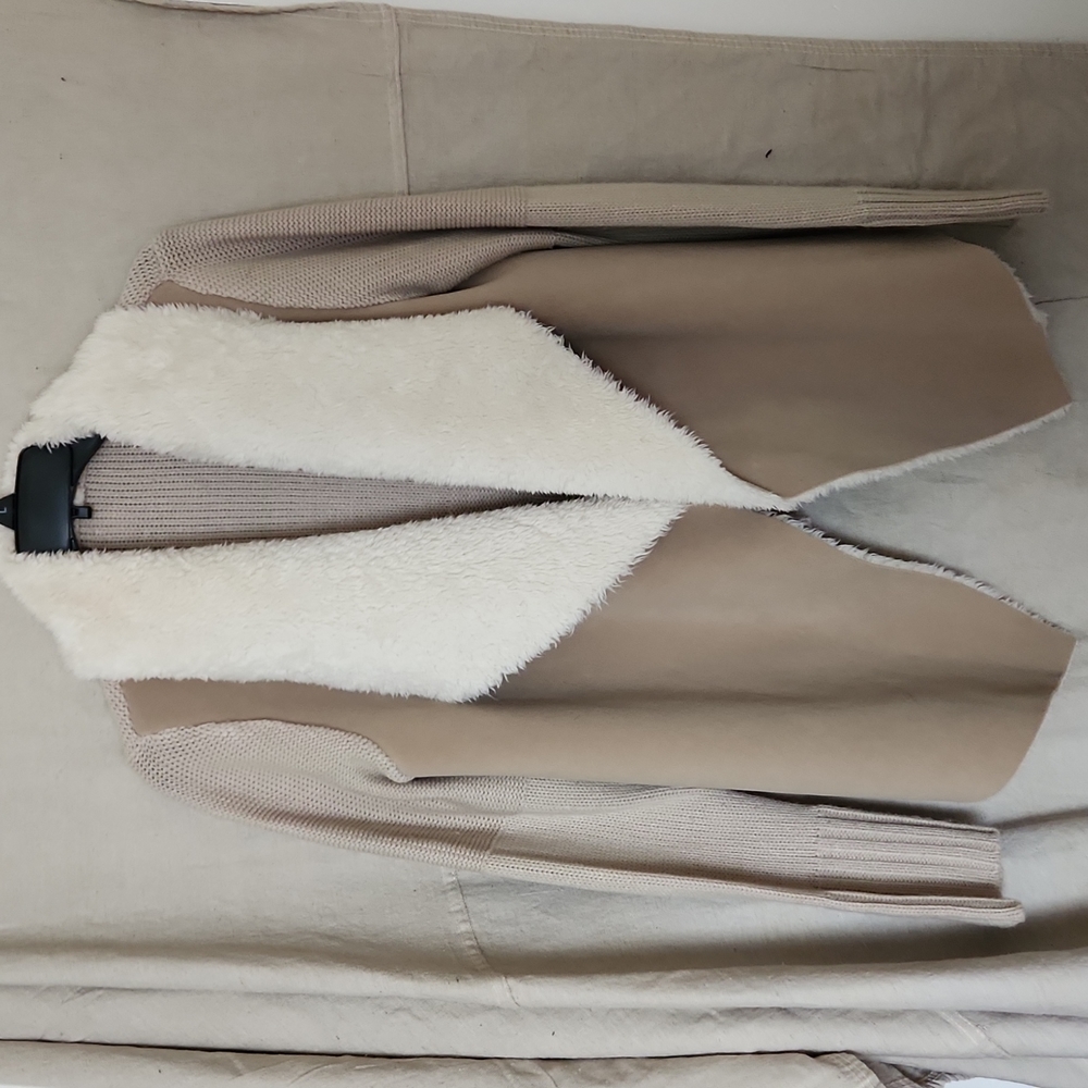 Cotton On - Multi fabric sweater